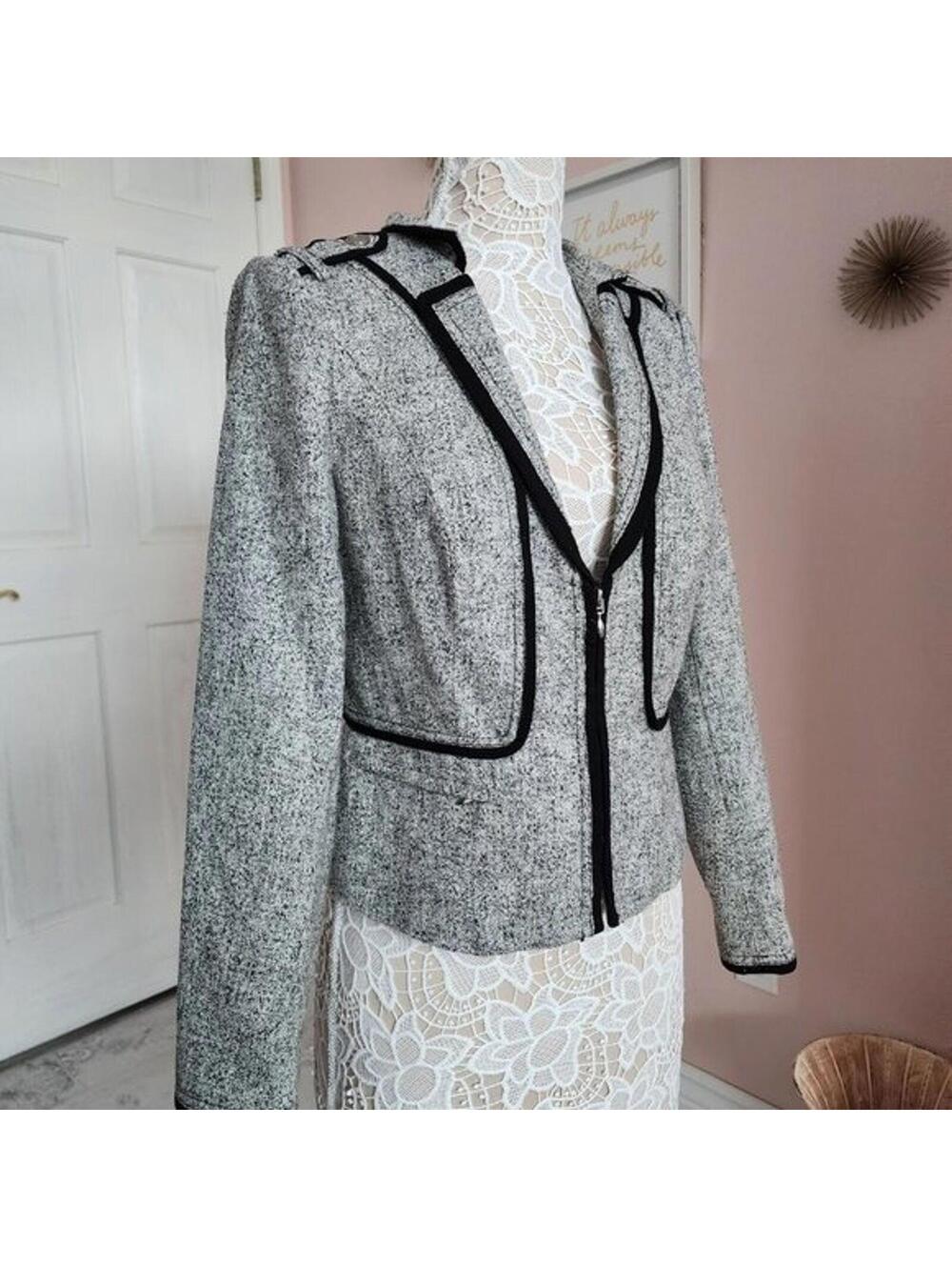 White House Black Market flawless black gray white blazer jacket 10